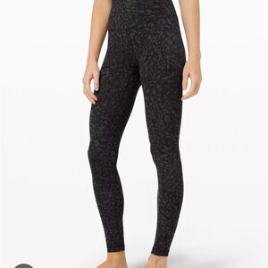 Lululemon black leopard align leggings 25” size 2